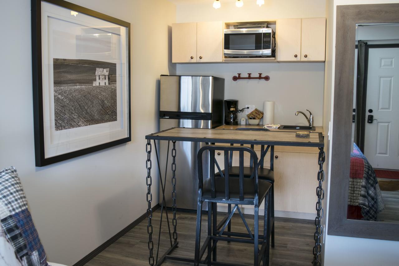 Yamnuska Suites Canmore Esterno foto