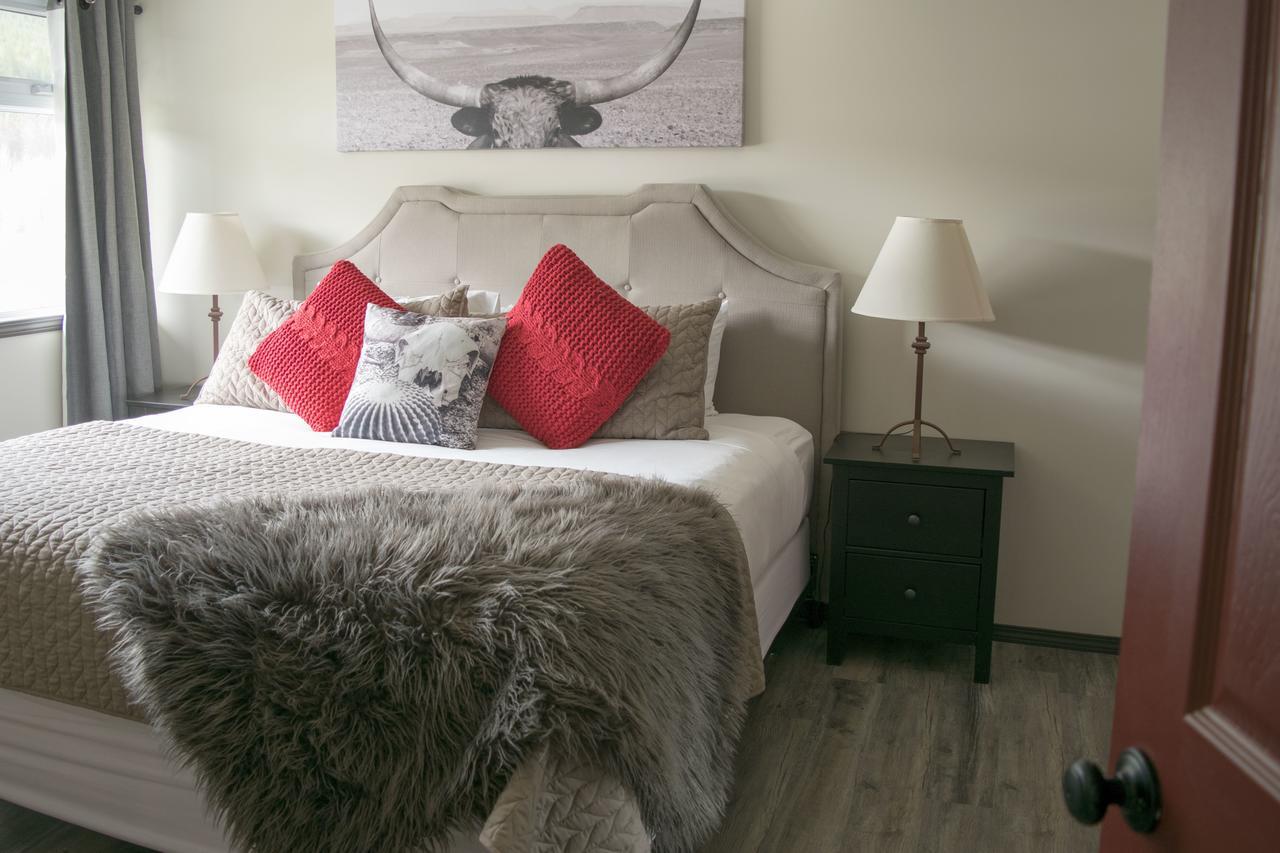 Yamnuska Suites Canmore Esterno foto